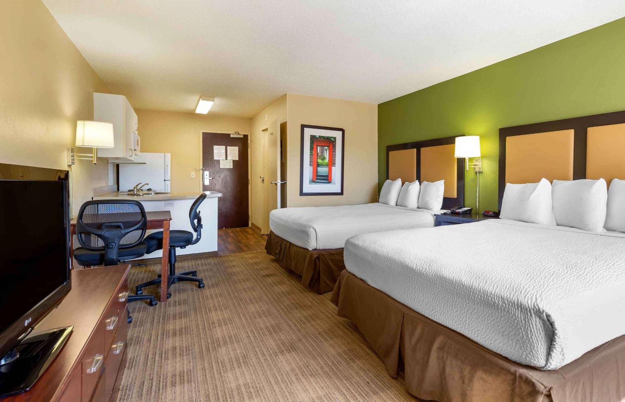 Extended America - Kansas - Airport - Tiffany Springs Hotel 2*