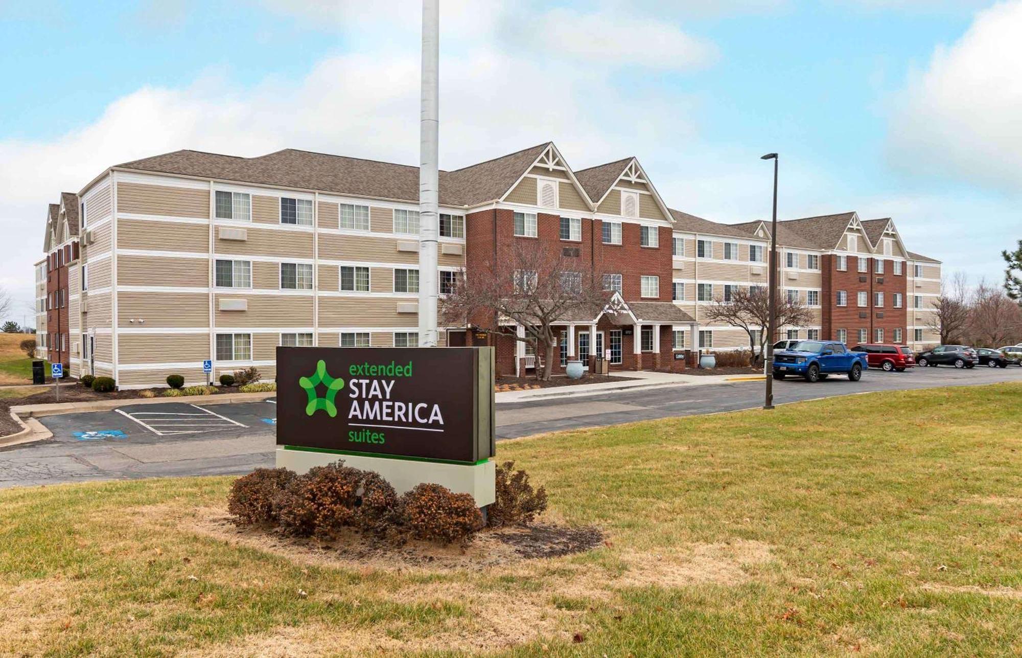 Extended America - Kansas - Airport - Tiffany Springs Hotel