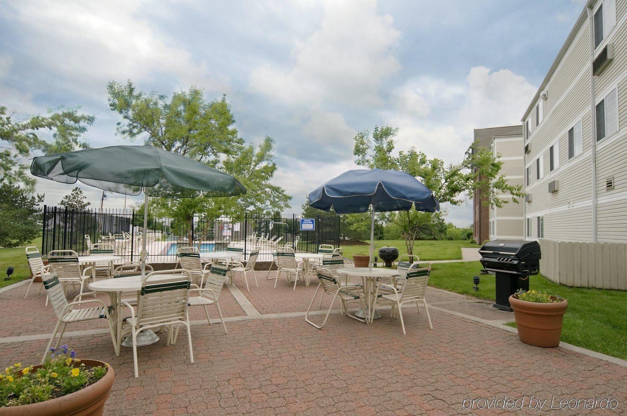 Extended America - Kansas - Airport - Tiffany Springs Hotel 2*