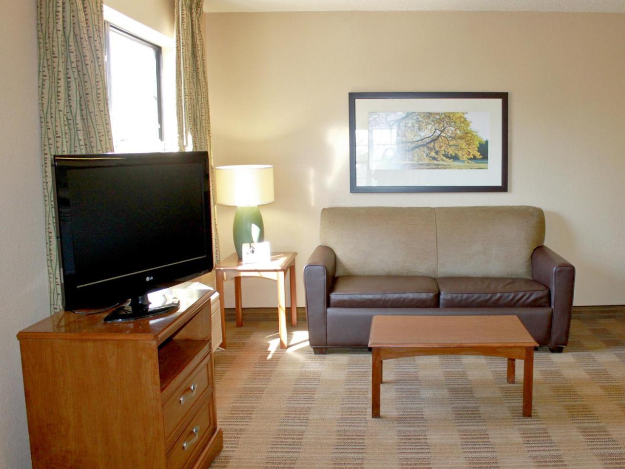 Extended America - Kansas - Airport - Tiffany Springs Hotel 2*